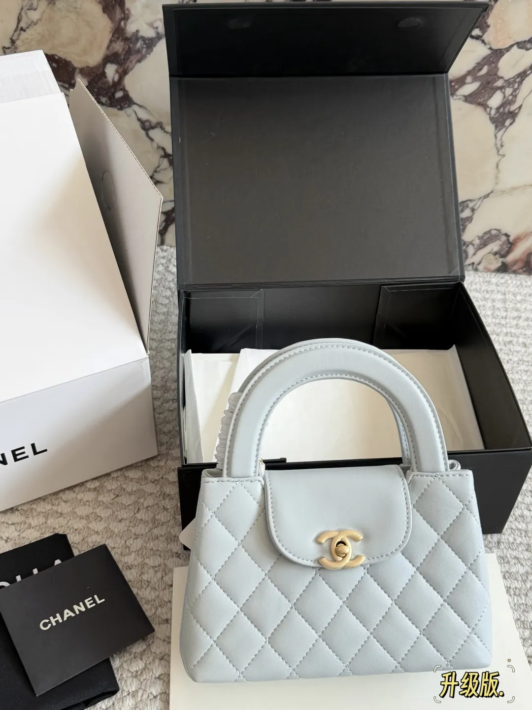 Chanel 23K Kelly Top-Handle Bag D31011109 — view 4