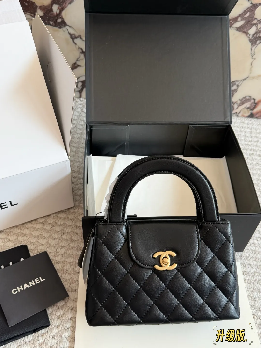Chanel 23K Kelly Top-Handle Bag D31011109 — view 5