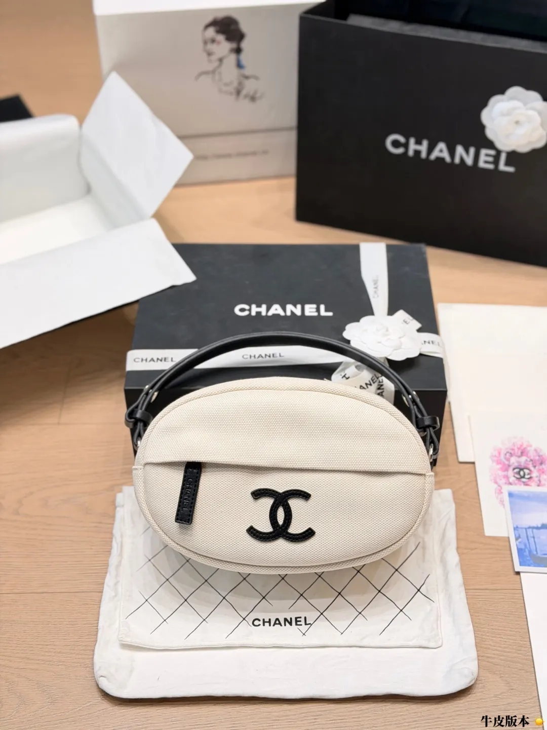 Chanel Crescent Moon Crossbody Bag D27011112 — view 4