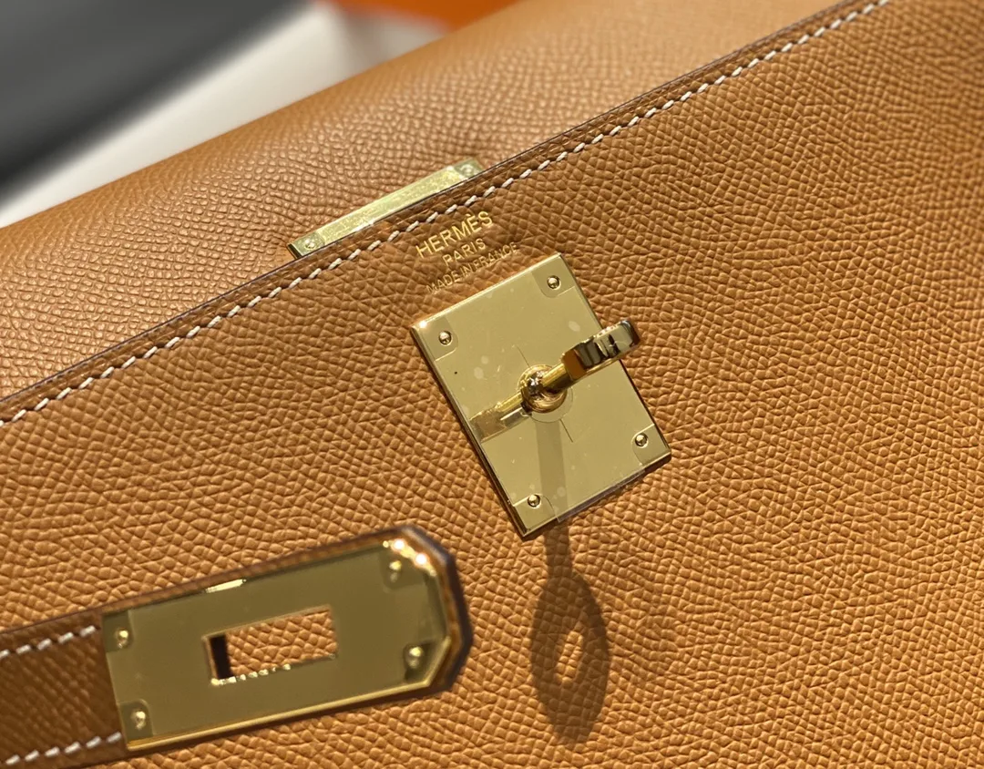 Hermès Kelly Epsom Leather Top-Handle Bag D60011117 — view 5