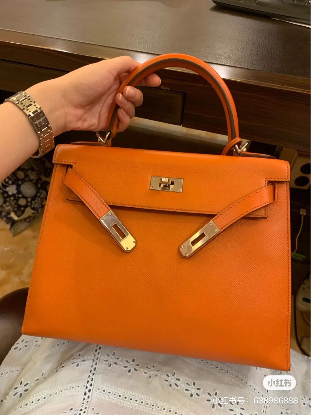 Hermès Kelly Orange Togo Leather Top-Handle Bag D60011118 — view 5