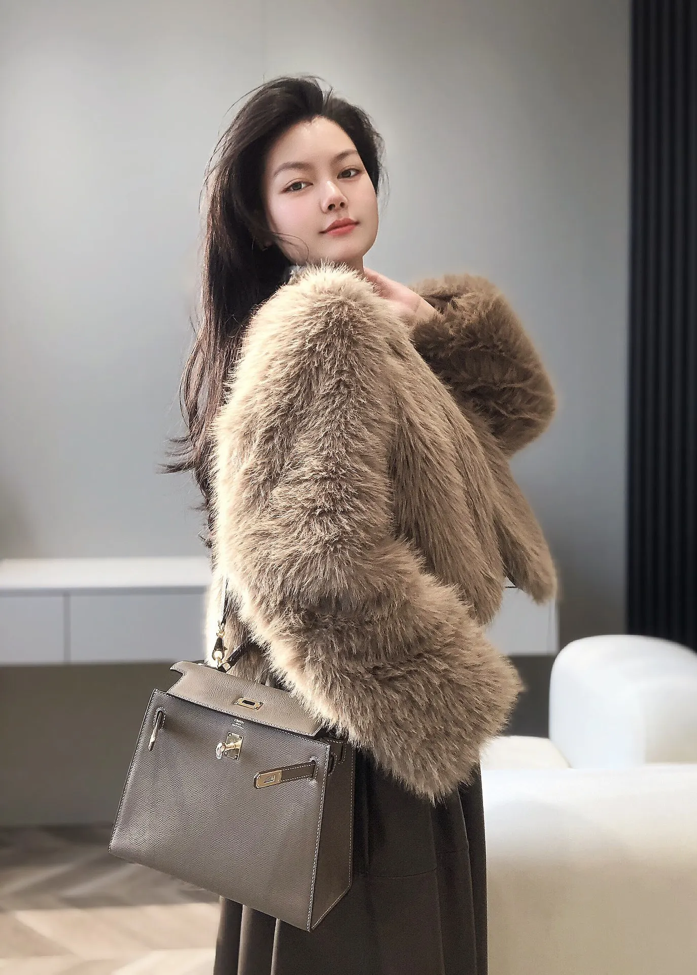 Hermès Kelly Grained Leather Top-Handle Bag D60011120 — view 7