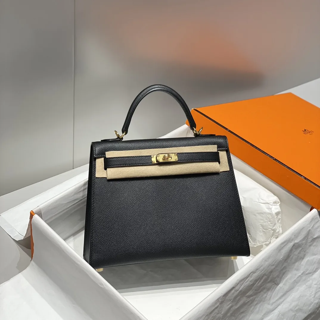 Hermès Kelly Epsom Leather Top-Handle Bag D10011123