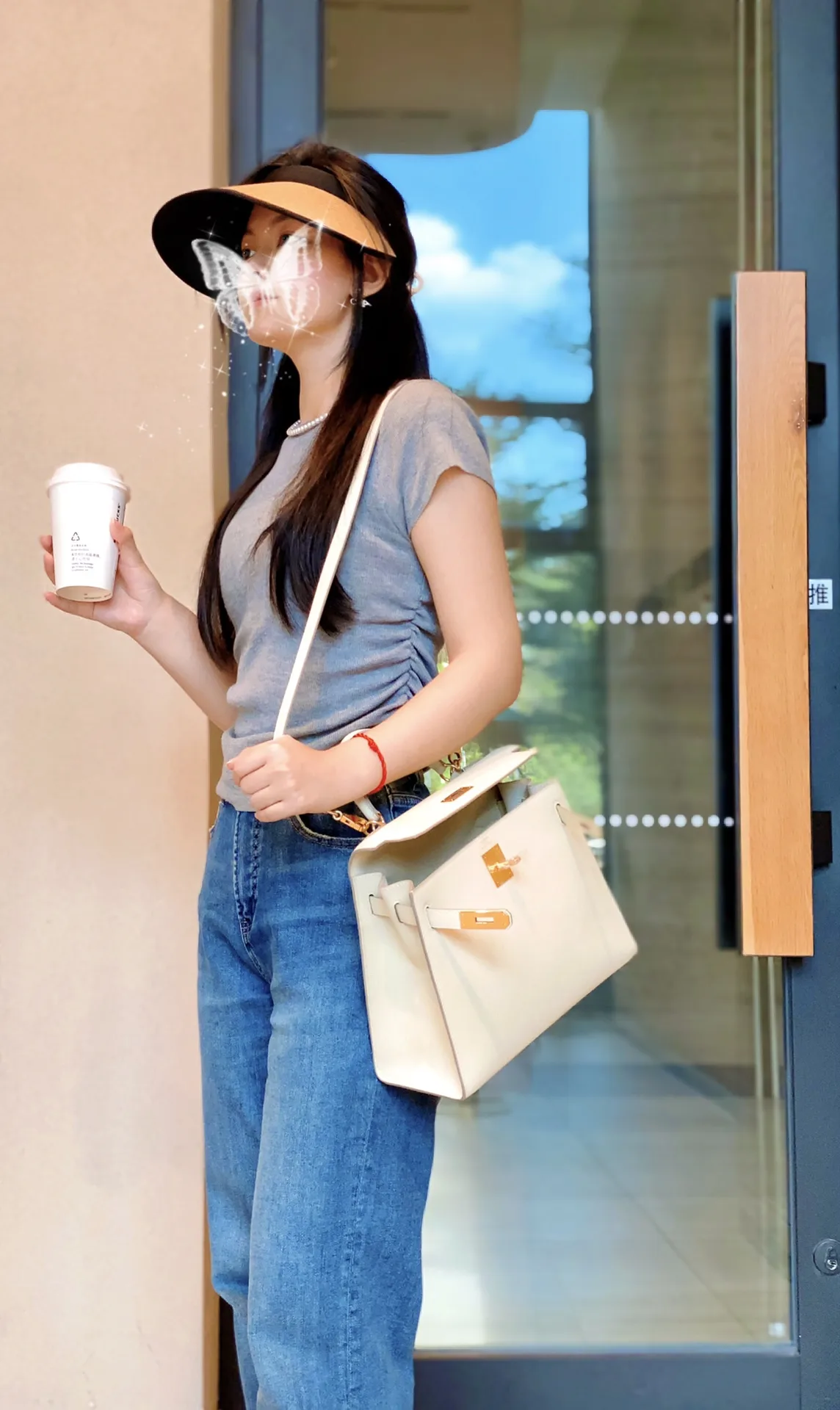 Hermès Kelly Hand-Embossed Leather Top-Handle Bag D60011124 — view 3