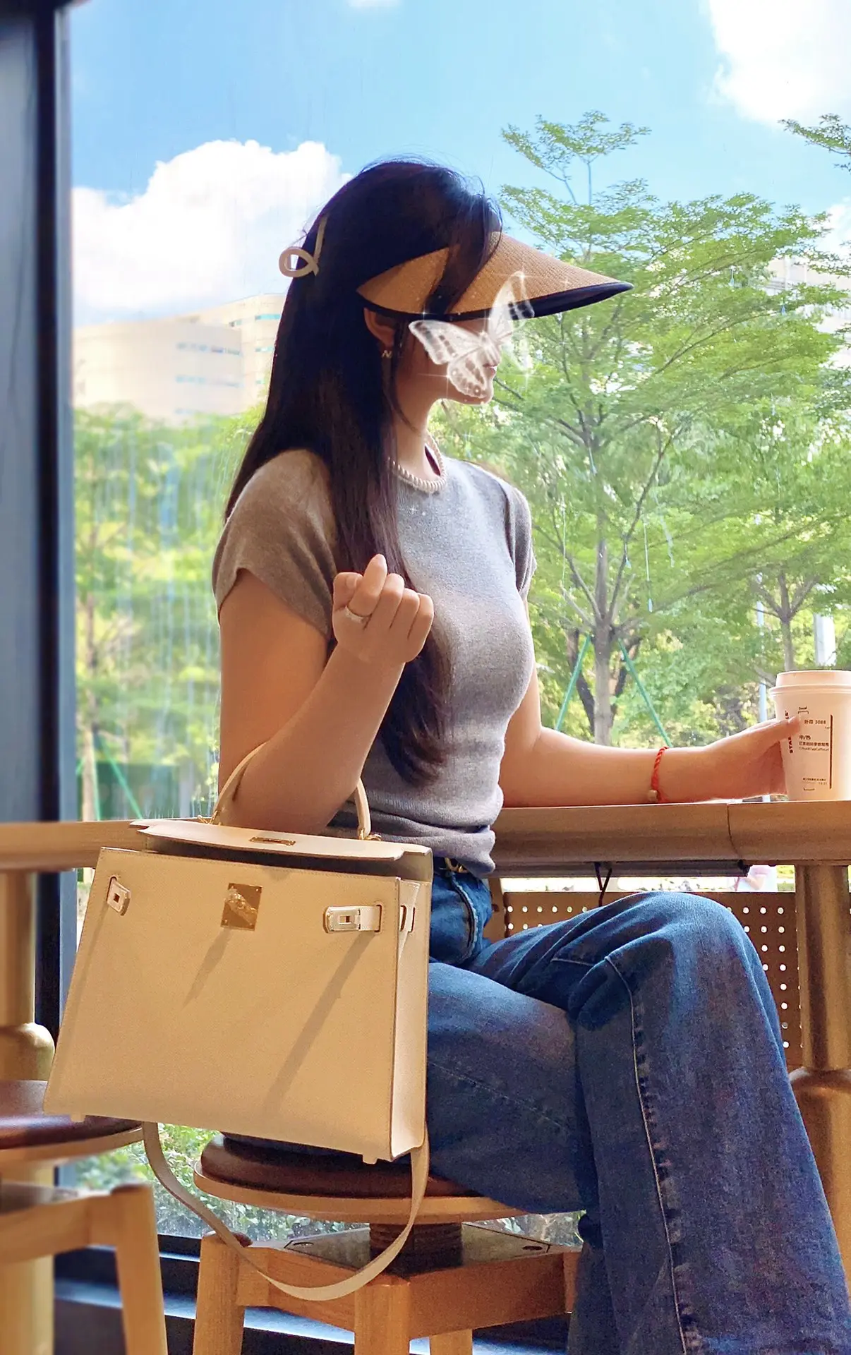 Hermès Kelly Hand-Embossed Leather Top-Handle Bag D60011124 — view 9