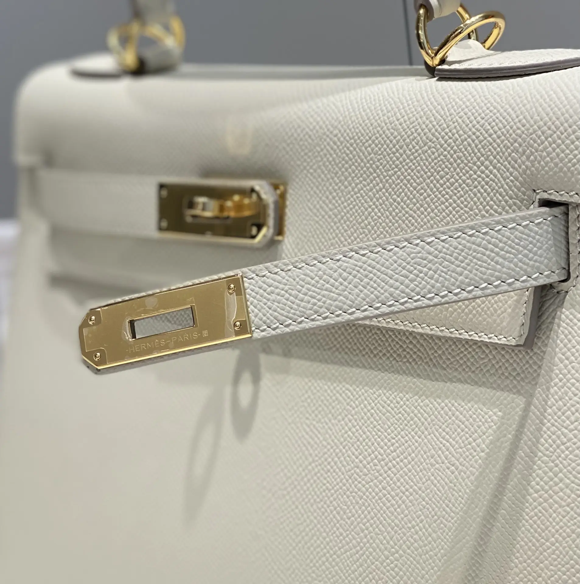 Hermès Kelly Epsom Leather Top-Handle Bag D60011125 — view 6