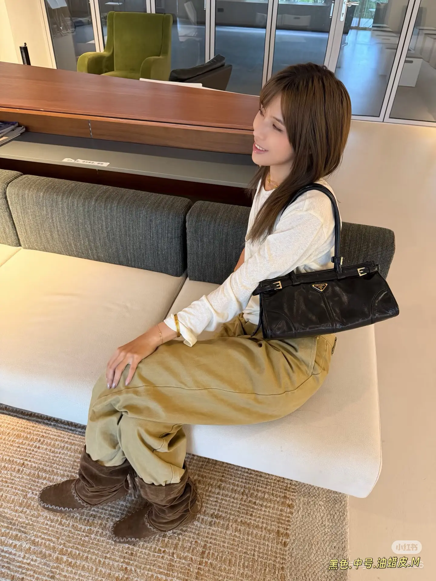 Prada Oiled Leather Shoulder Bag D44011131 — view 7