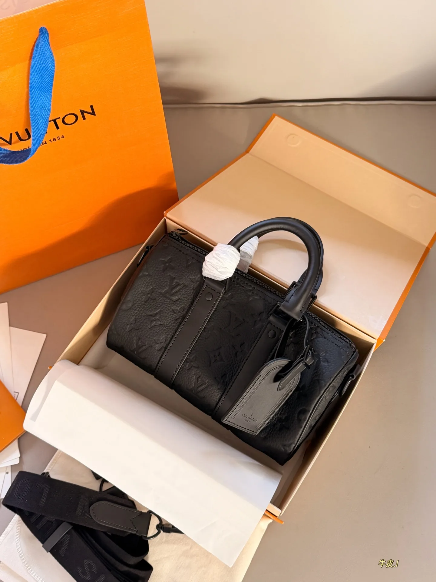 Keepall 25 Embossed Leather Shoulder Bag D38011138 — view 2