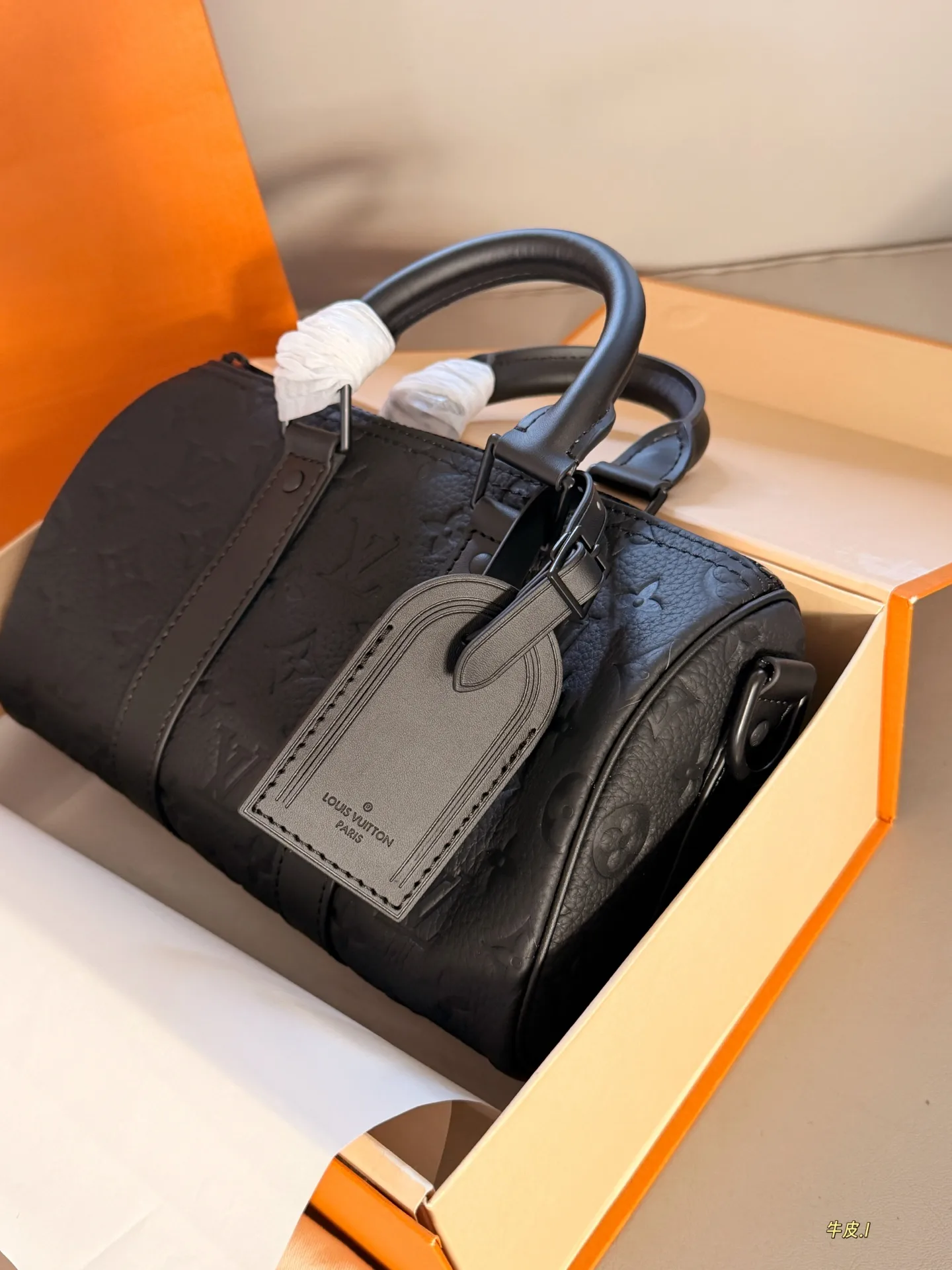 Keepall 25 Embossed Leather Shoulder Bag D38011138 — view 3
