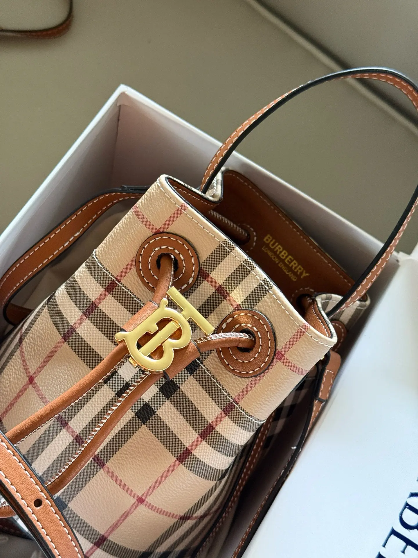 Burberry Check Drawstring Bucket Bag D29011007 — view 2