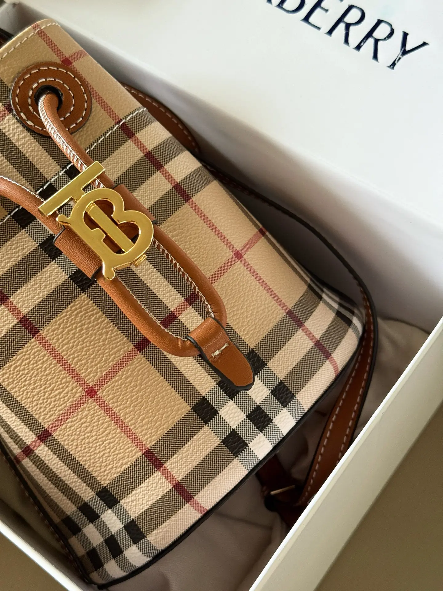 Burberry Check Drawstring Bucket Bag D29011007 — view 8