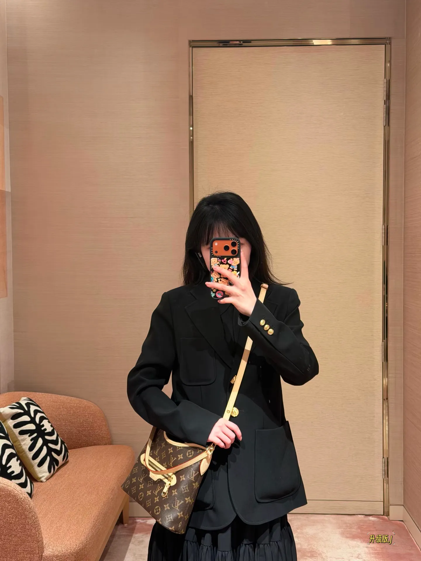 LV Monogram Zippered Tote Bag D36511145 — view 2