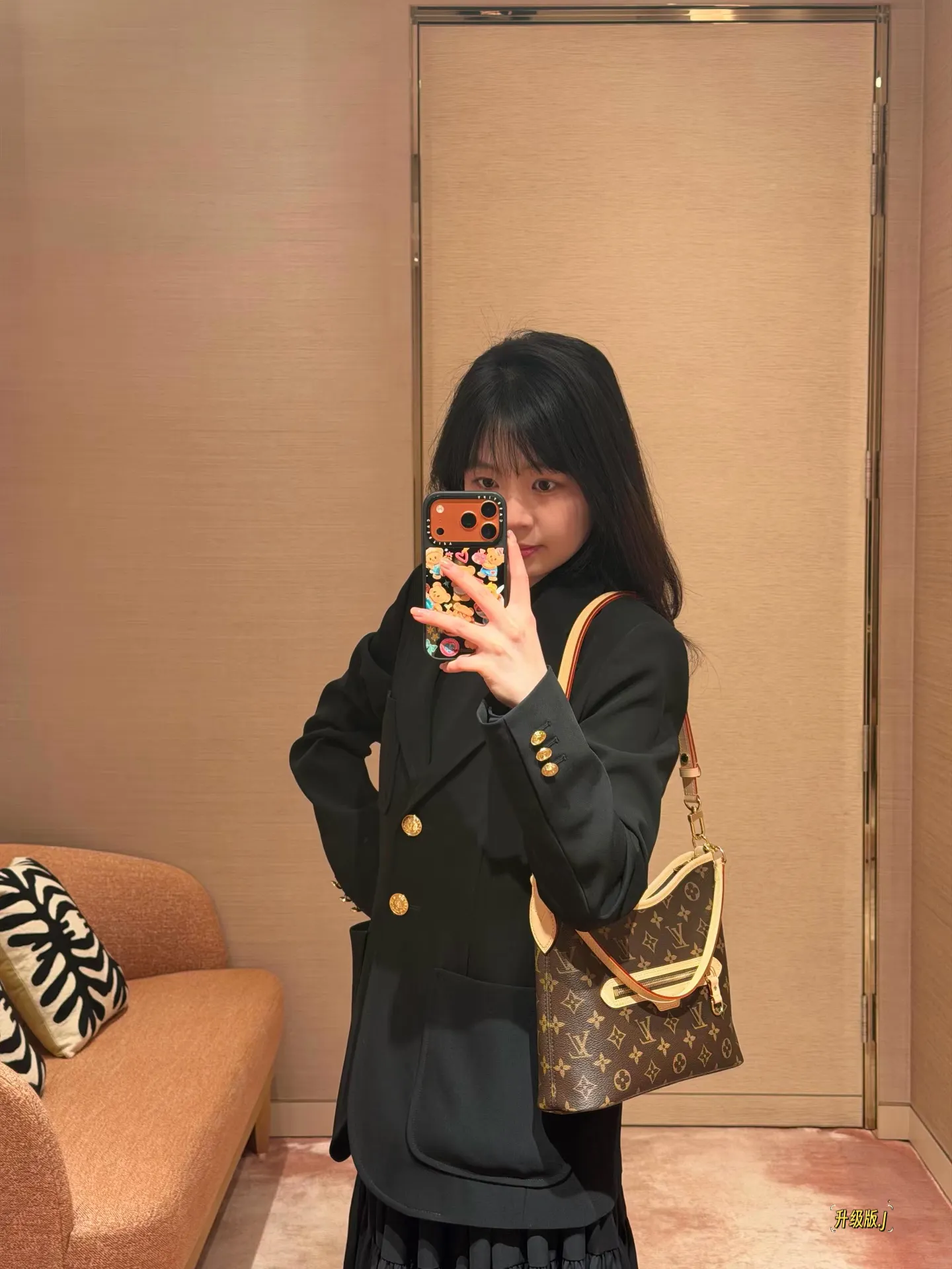 LV Monogram Zippered Tote Bag D36511145 — view 3