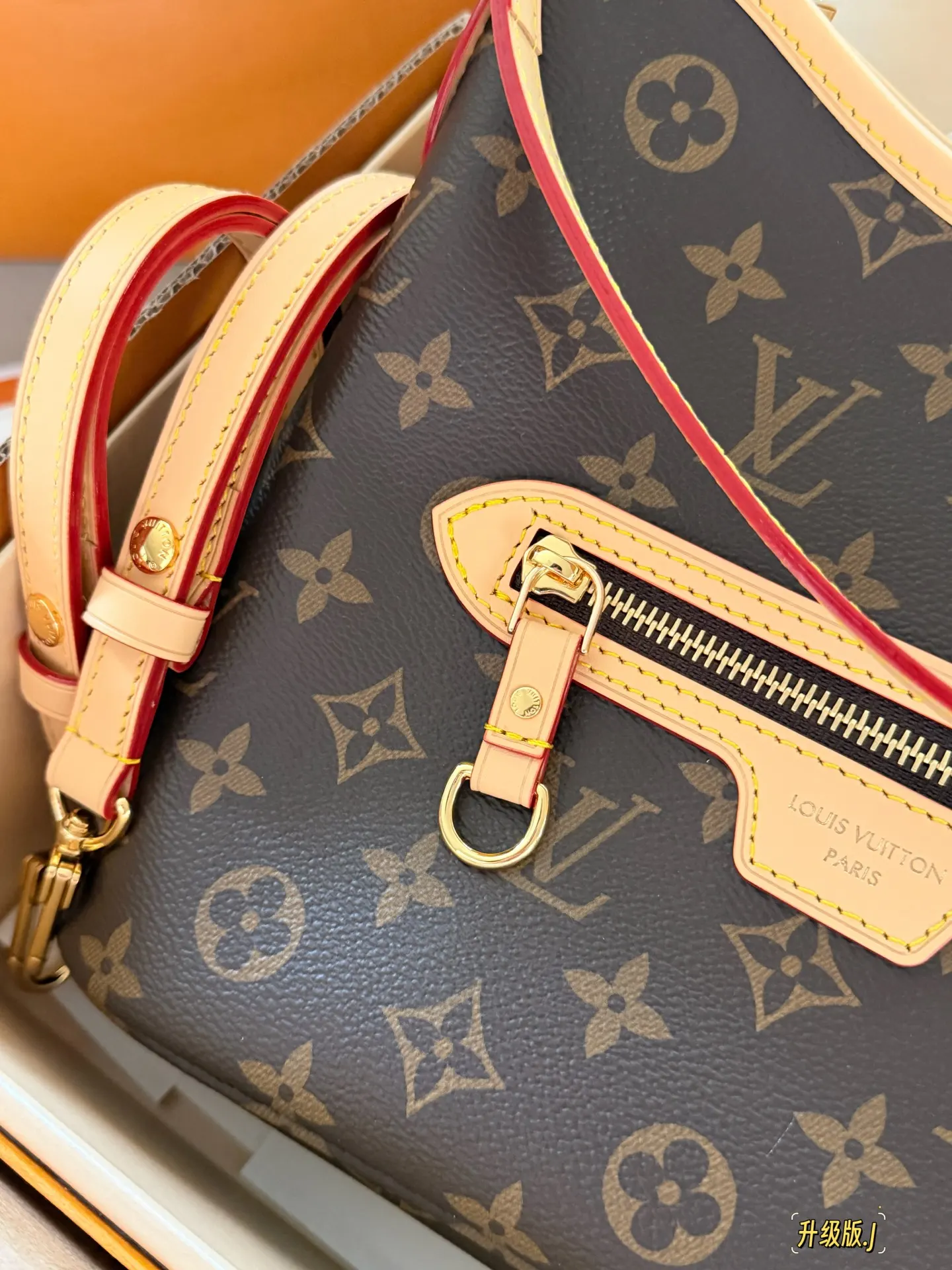 Louis Vuitton Monogram Lineup BB Shoulder Bag D36511146 — view 4