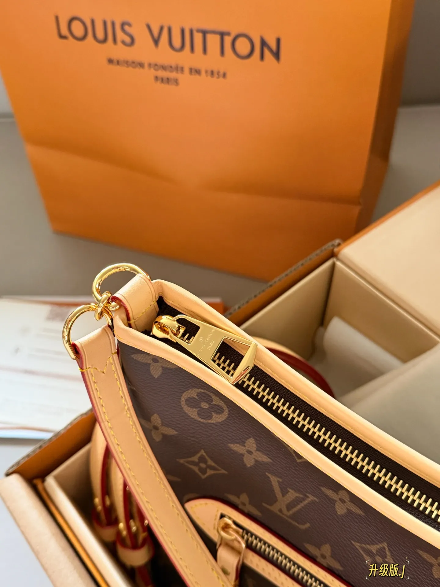 Louis Vuitton Monogram Lineup BB Shoulder Bag D36511146 — view 6