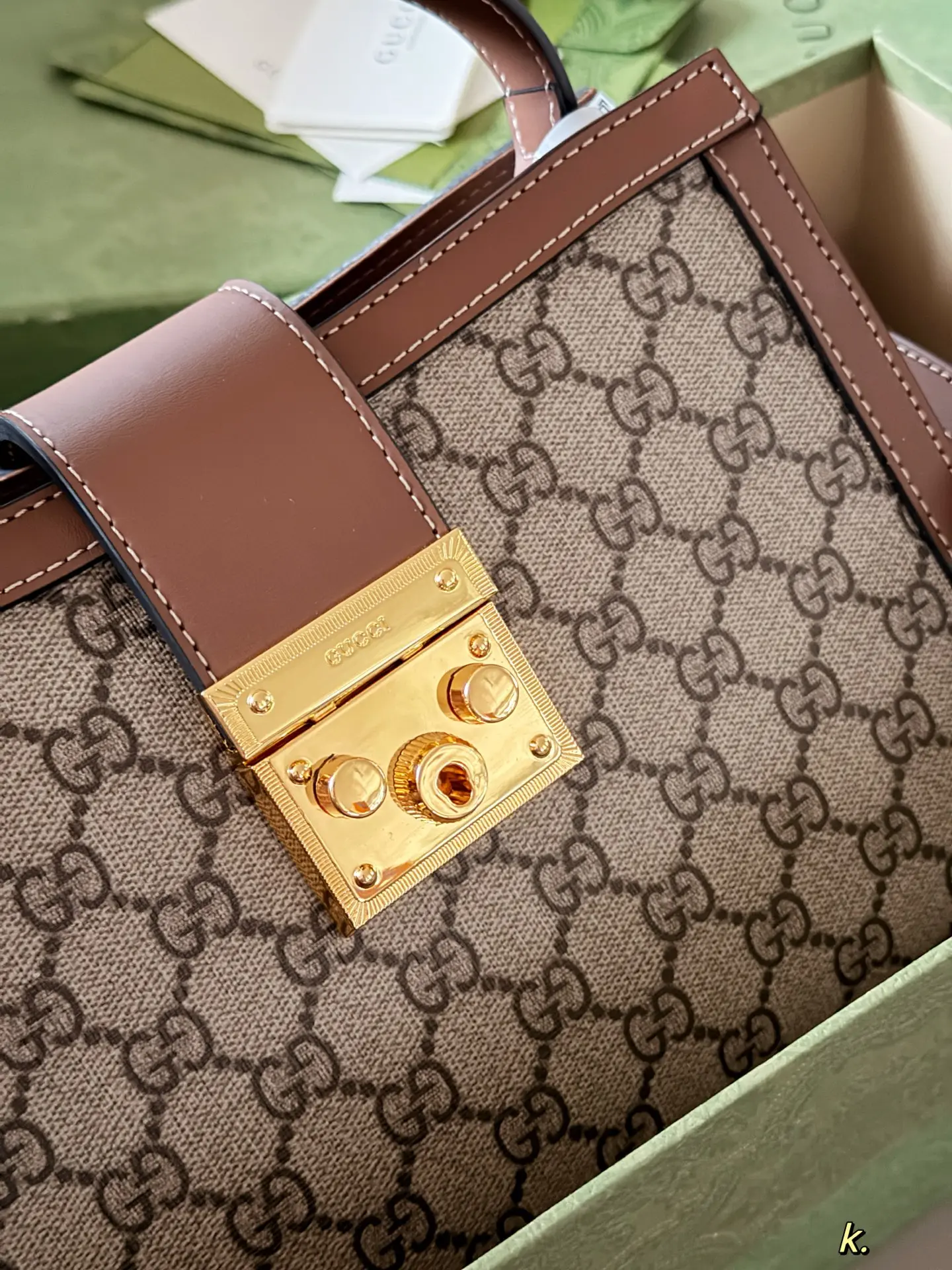 Gucci GG Padlock Top-Handle Tote Bag D35511148 — view 3