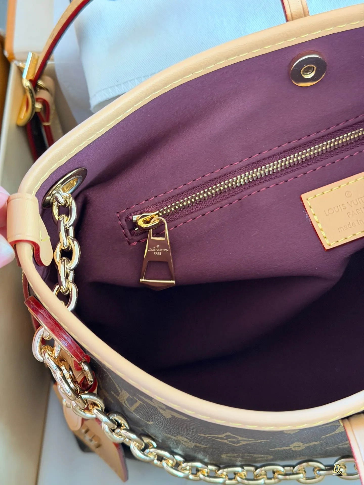 Louis Vuitton Carryall BB Shoulder Bag D35011153 — view 6