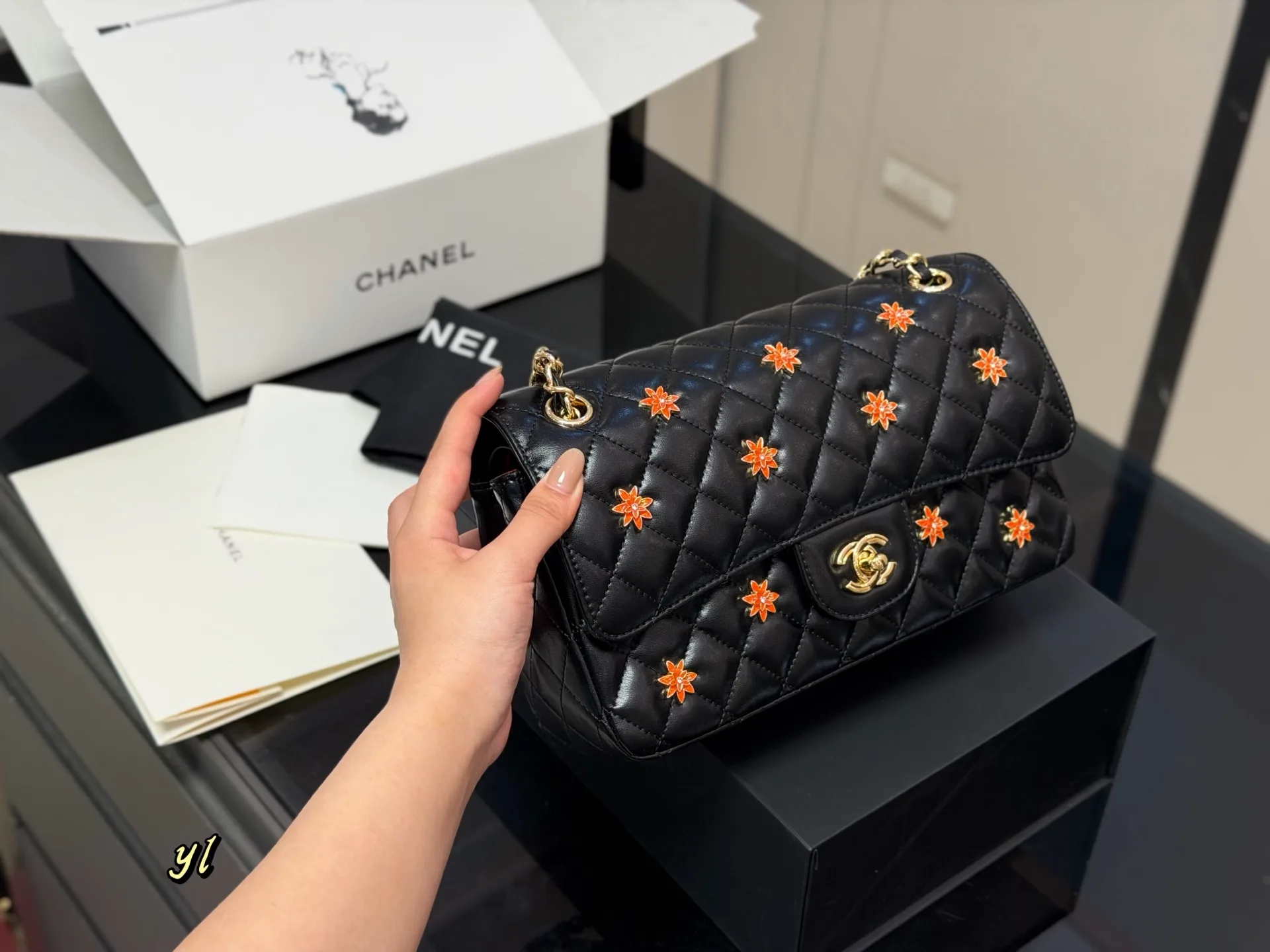 Chanel CF Quilted Chain Shoulder Bag D33011160