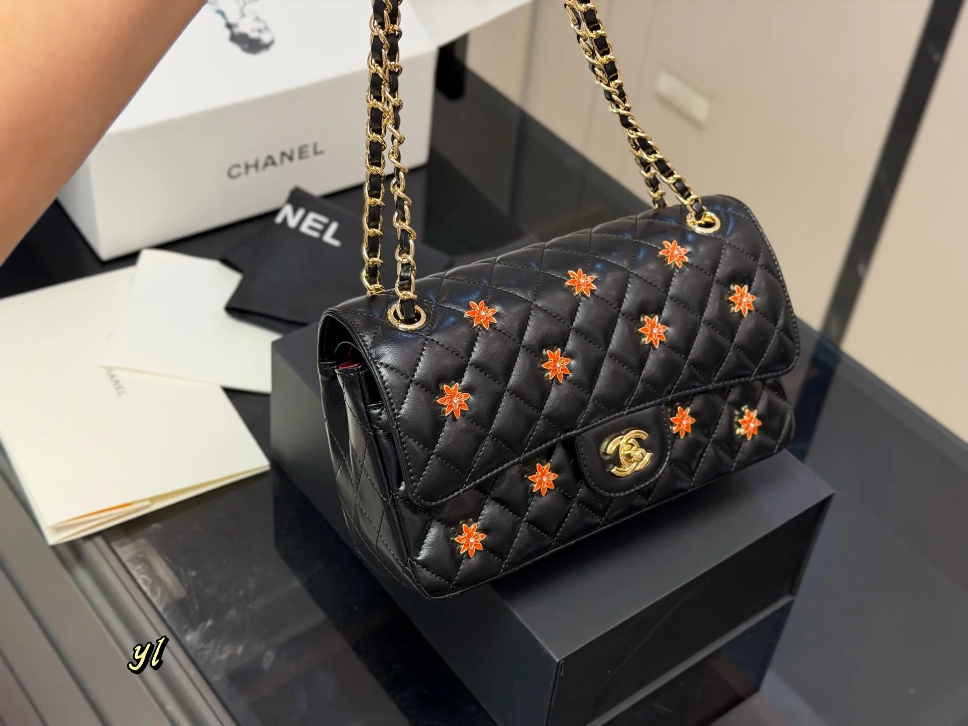 Chanel CF Quilted Chain Shoulder Bag D33011160 — view 2
