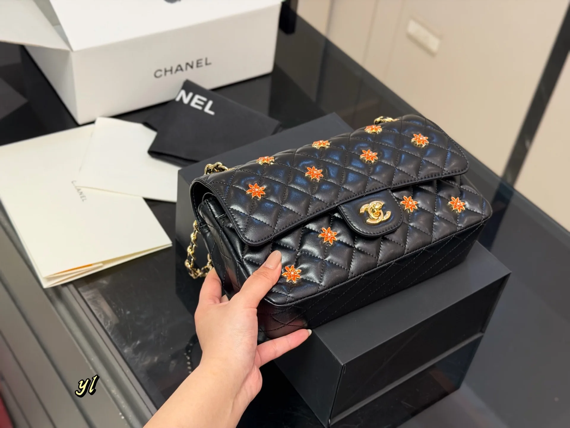 Chanel CF Quilted Chain Shoulder Bag D33011160 — view 5