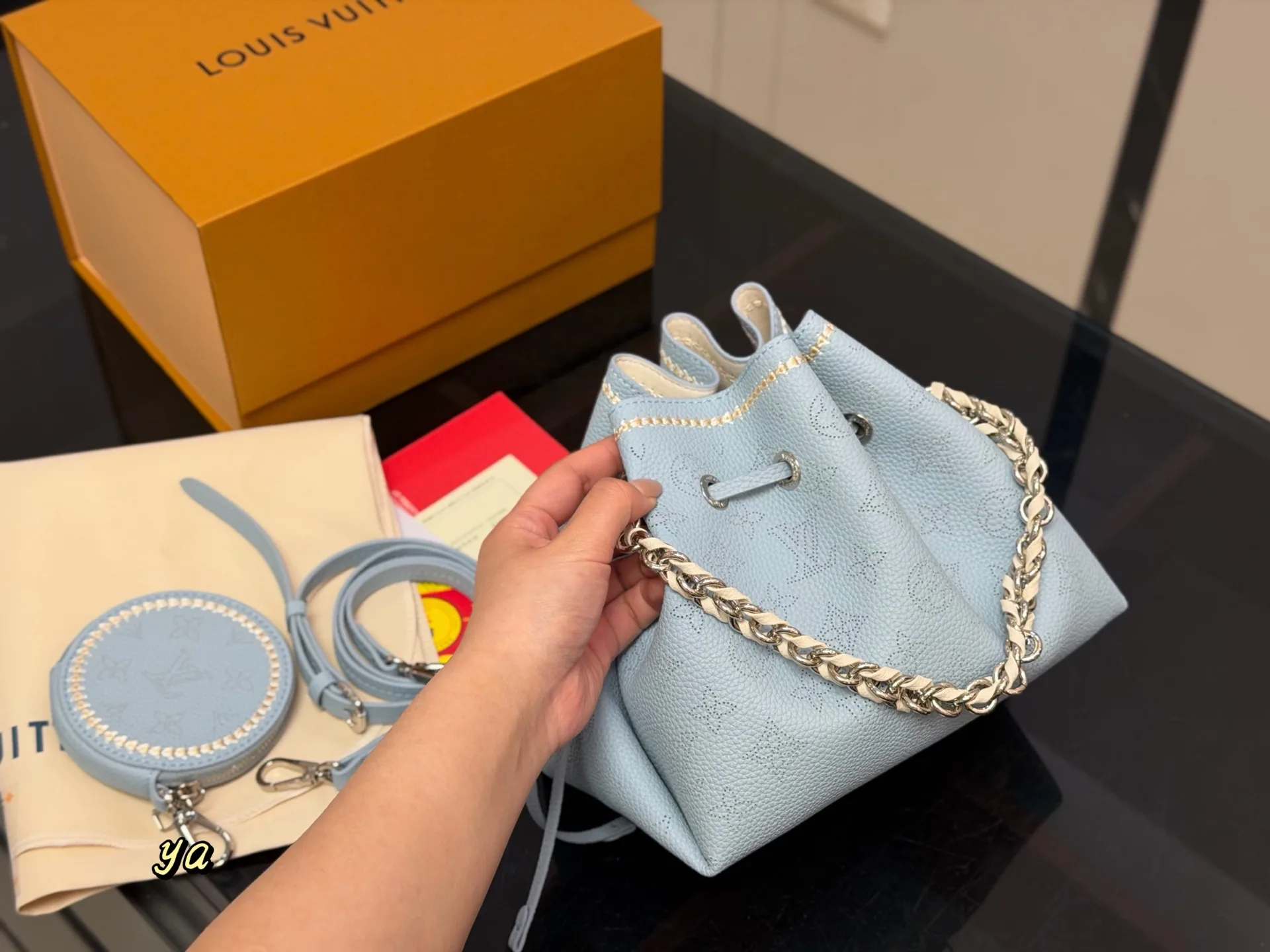 Louis Vuitton Bella Moonlight Hollow Bucket Bag D32011161 — view 2