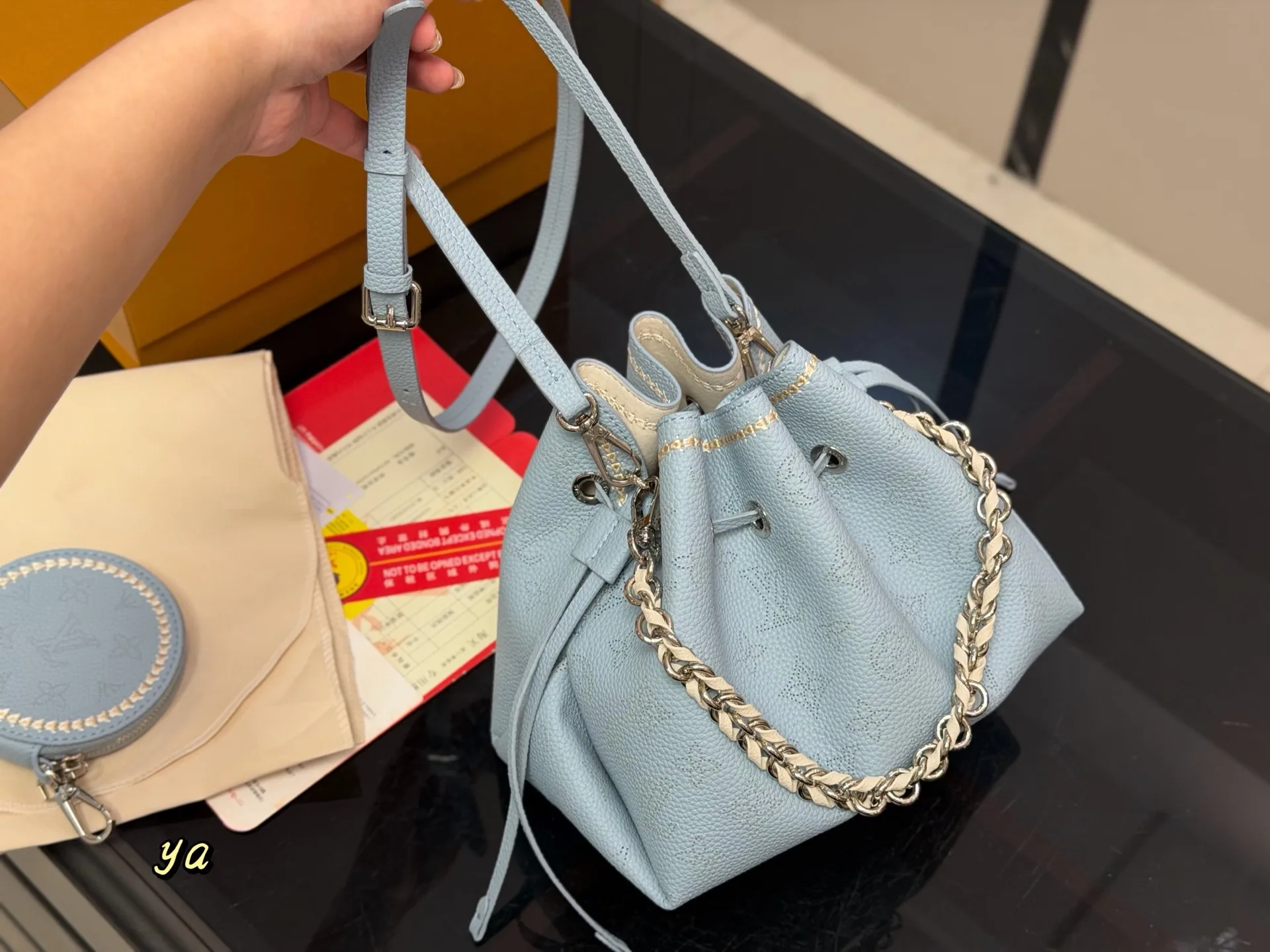 Louis Vuitton Bella Moonlight Hollow Bucket Bag D32011161 — view 5