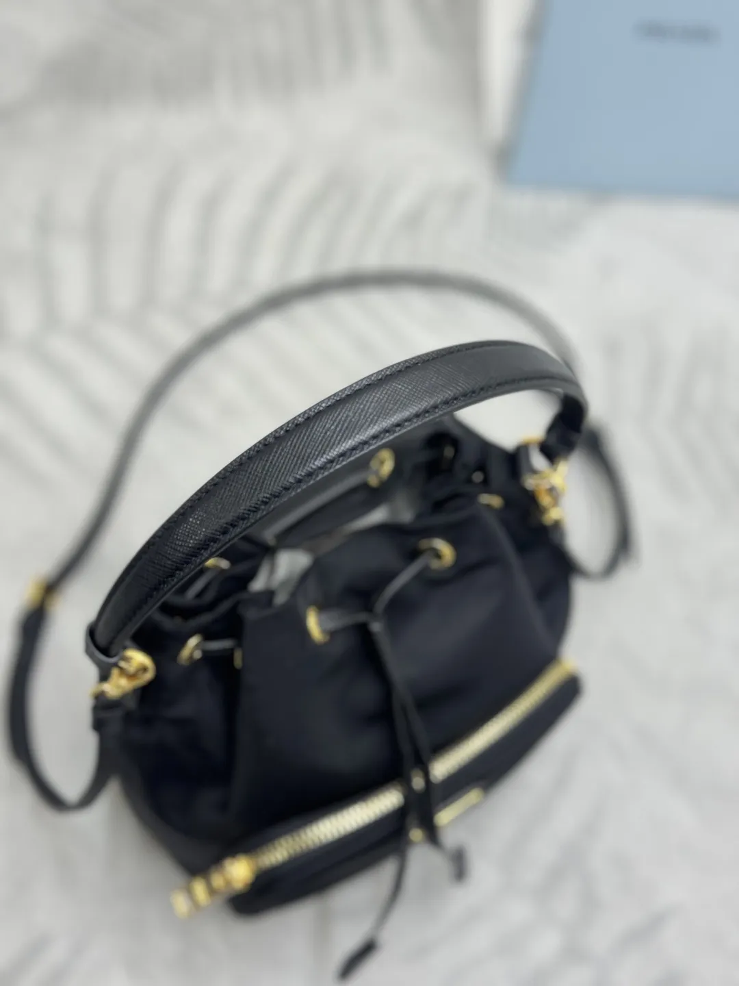 Nylon Drawstring Bucket Bag D64011032 — view 5