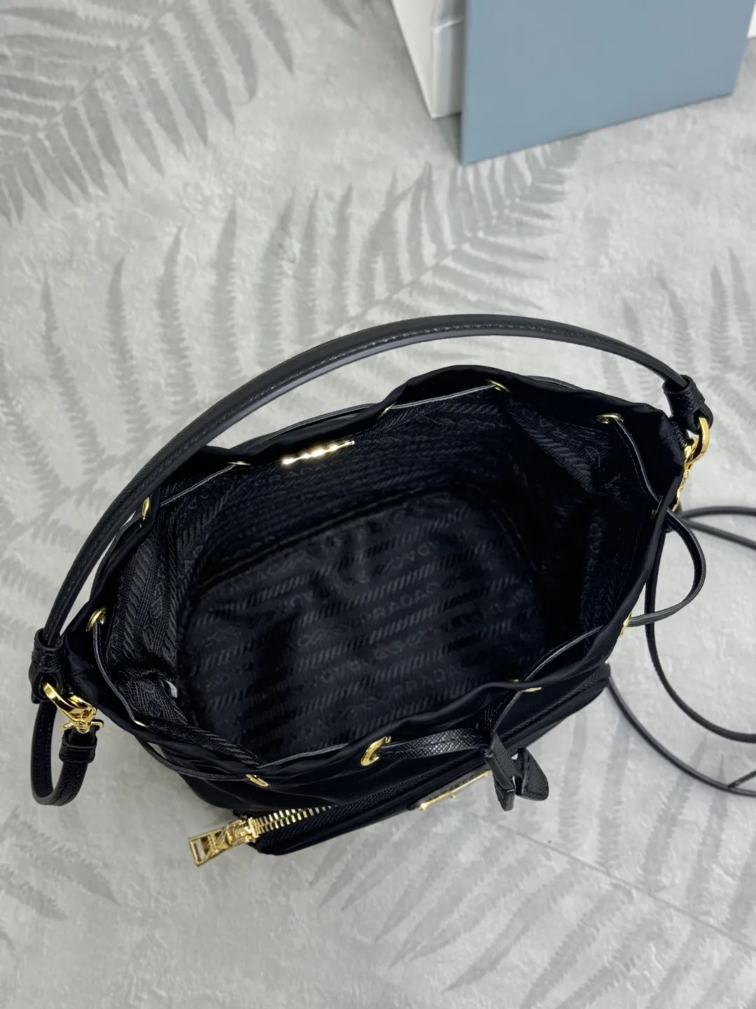 Nylon Drawstring Bucket Bag D64011032 — view 8