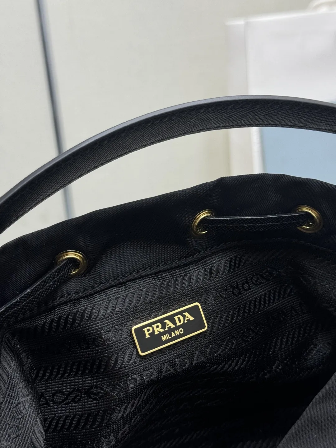 Nylon Drawstring Bucket Bag D64011032 — view 9
