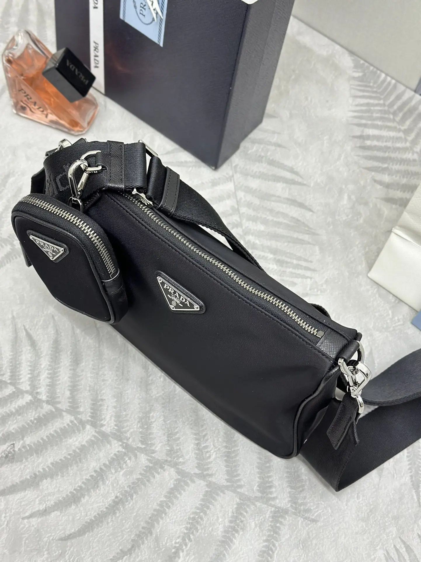 Re-Edition 2005 Nylon Crossbody Bag D64011169 — view 2