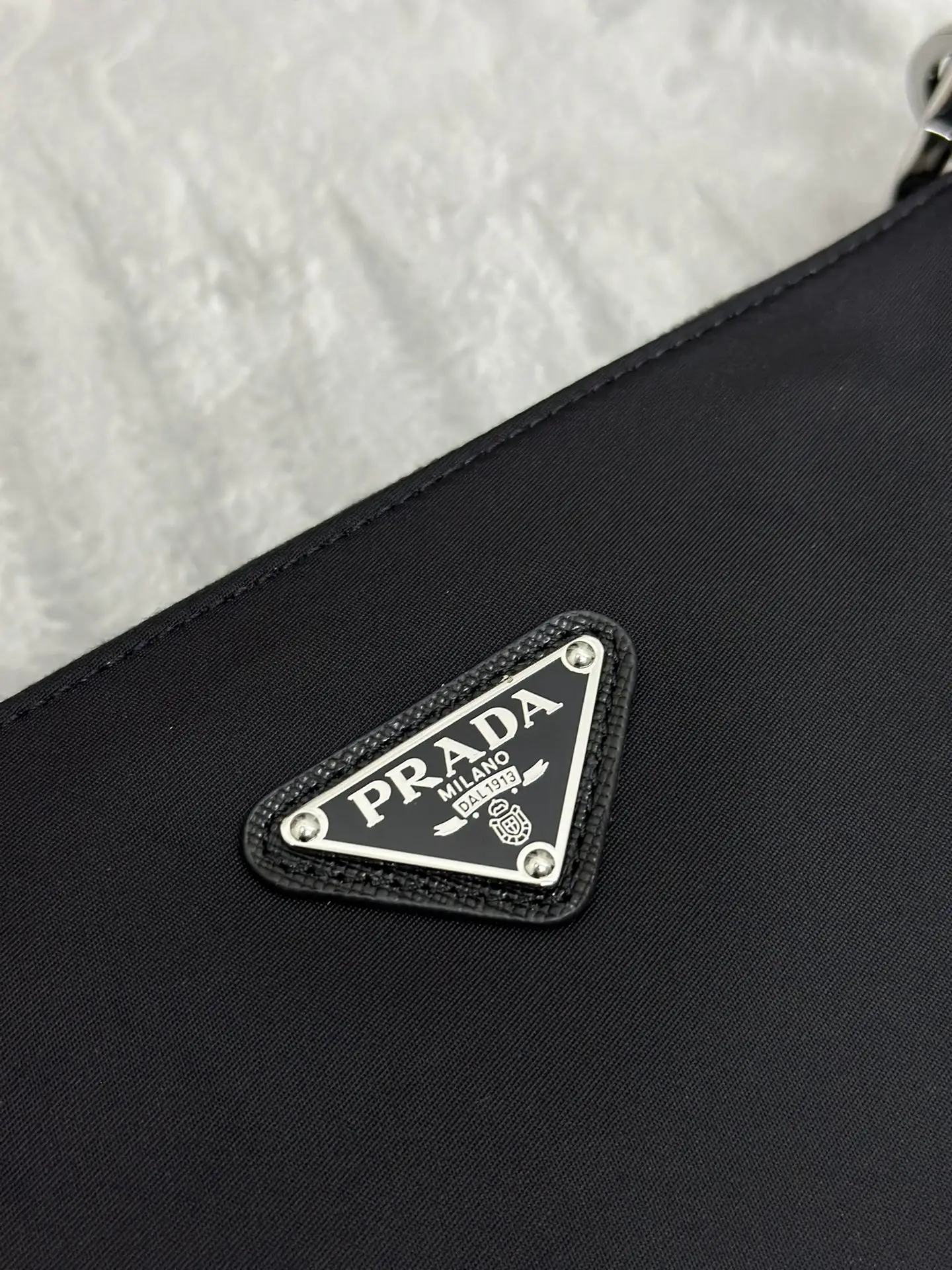 Re-Edition 2005 Nylon Crossbody Bag D64011169 — view 7