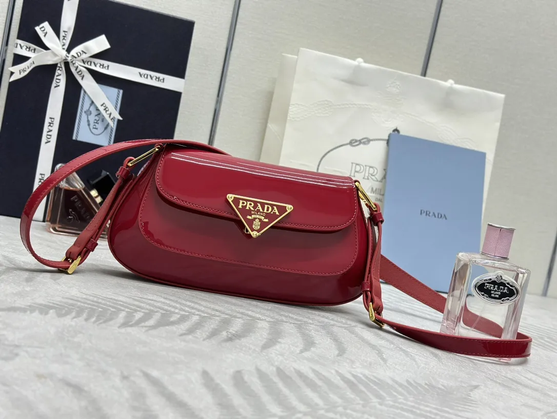 Patent Leather Flap Shoulder Bag D92011172 — view 2