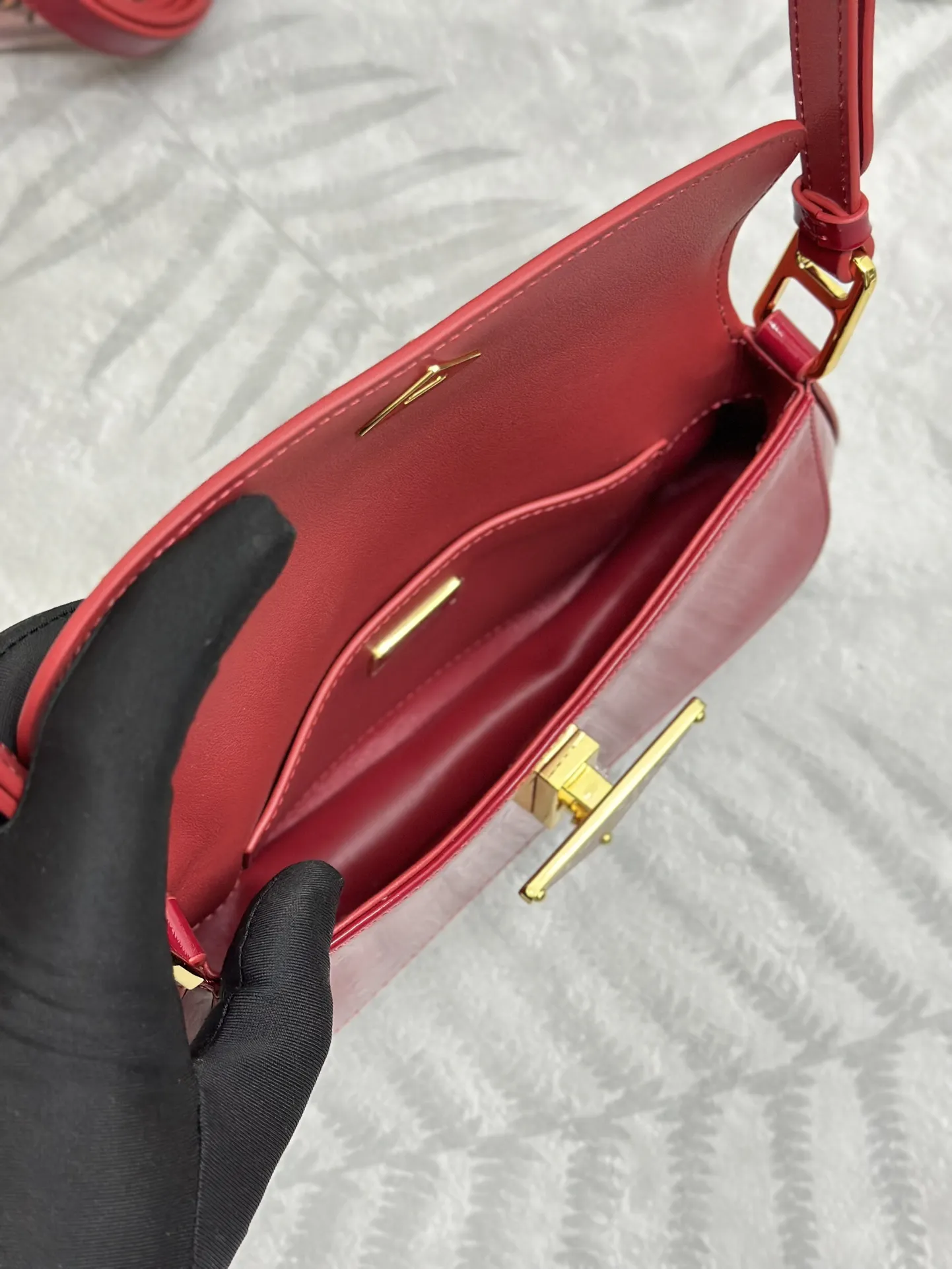 Patent Leather Flap Shoulder Bag D92011172 — view 8