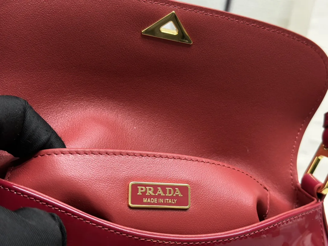 Patent Leather Flap Shoulder Bag D92011172 — view 9