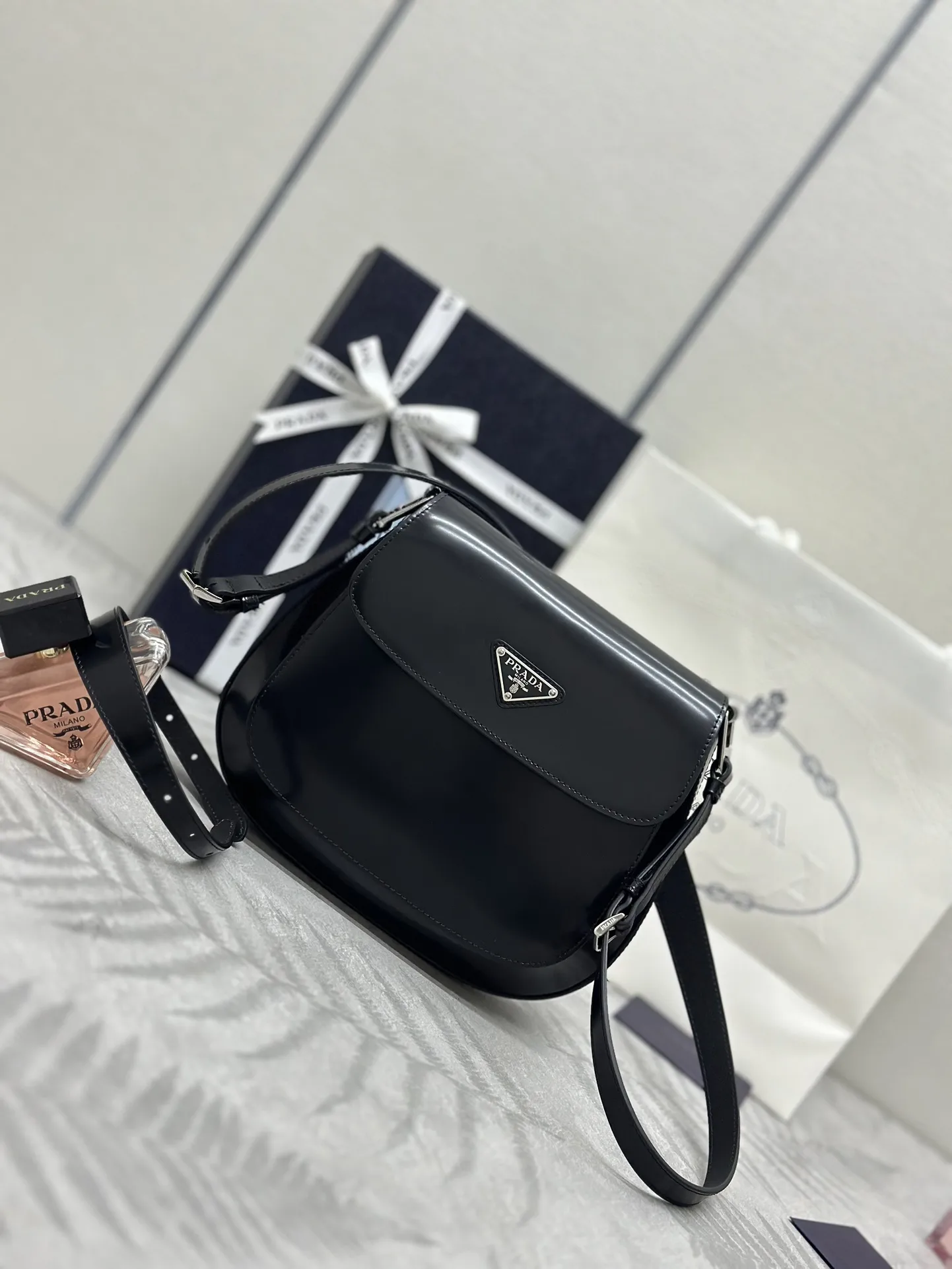 Large Flap Shoulder Bag with Dual Straps D89011174 — view 7