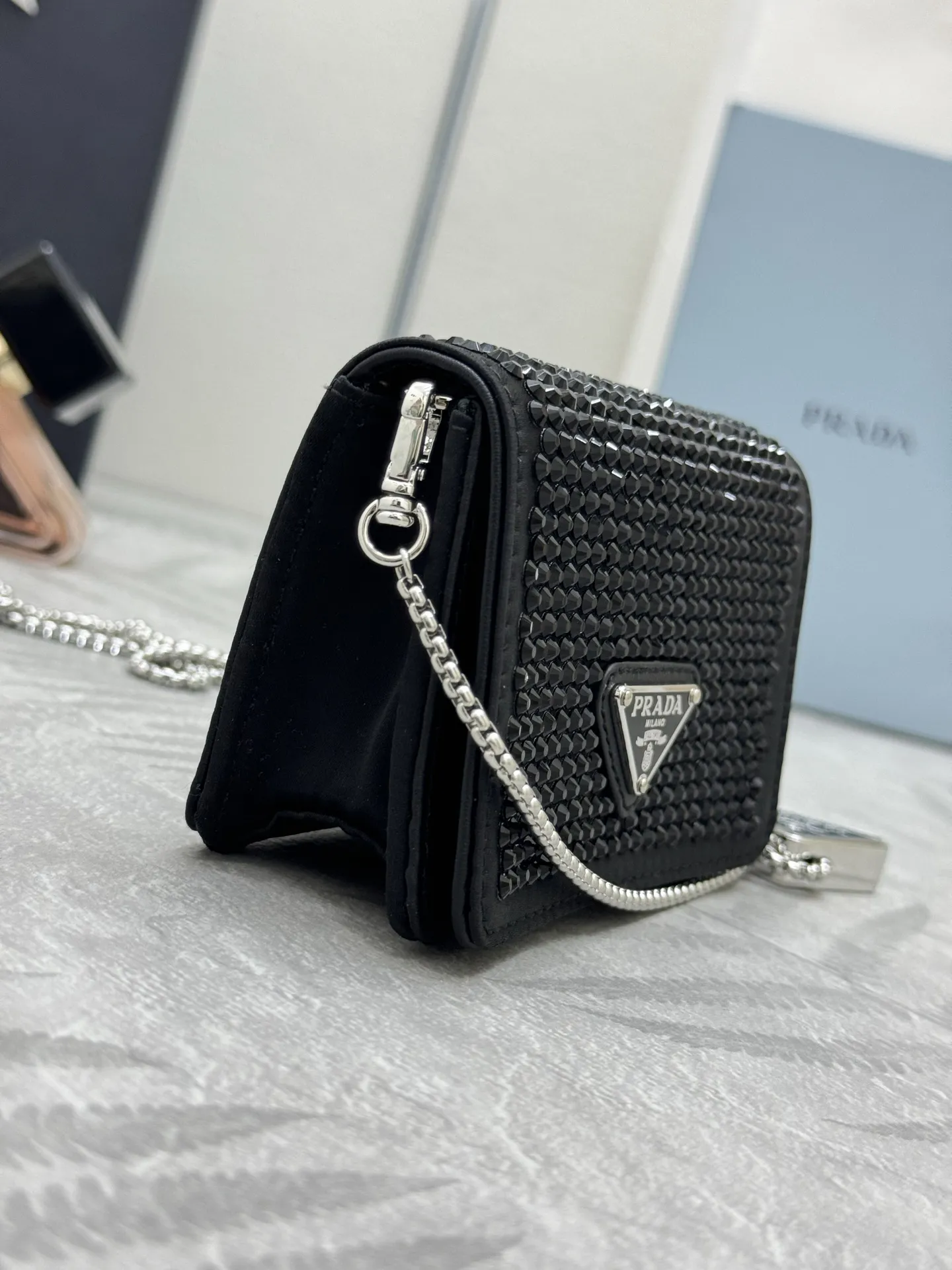 Crystal-Embellished Mini Bag with Detachable Chain D61011181 — view 4