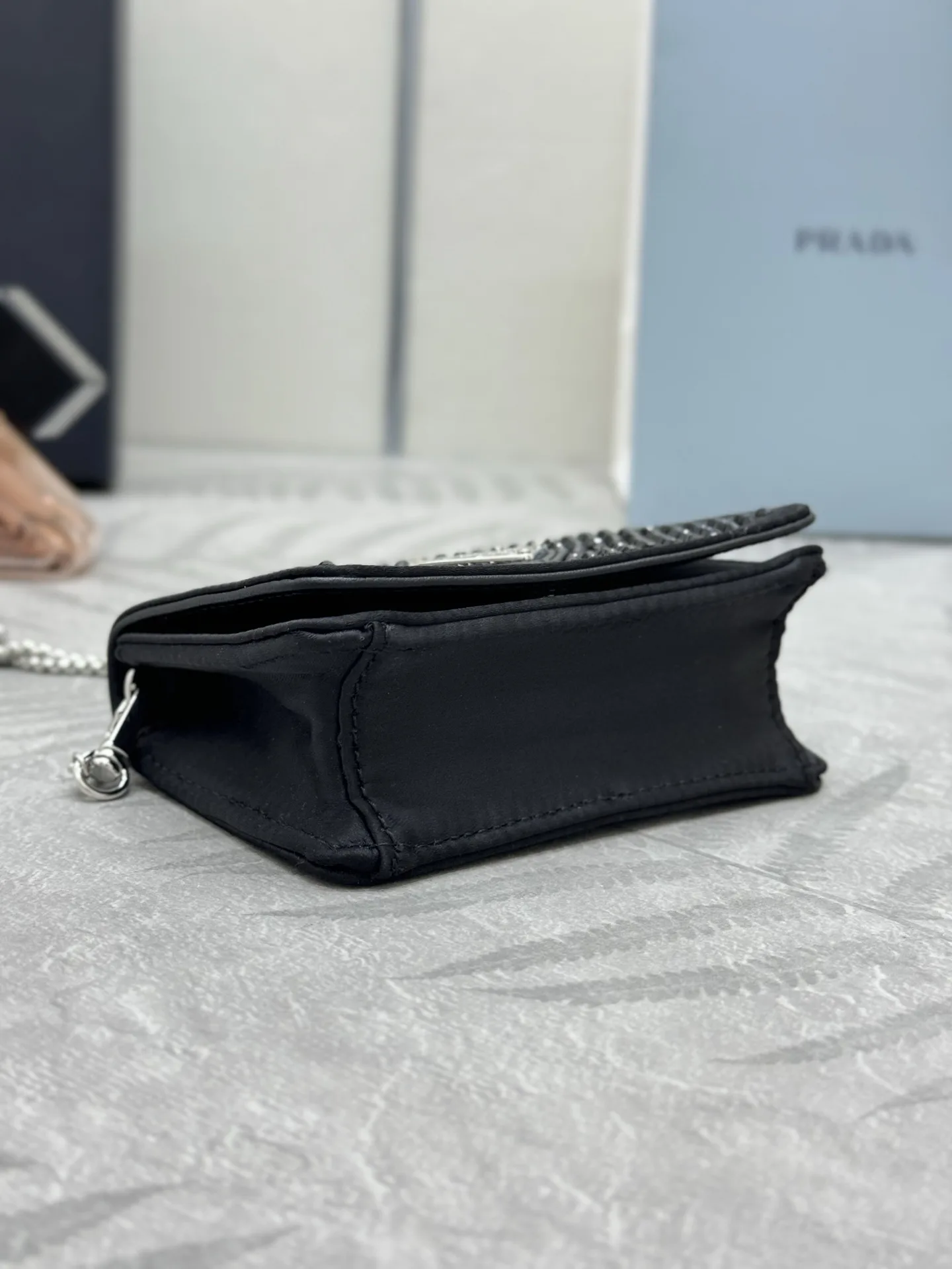 Crystal-Embellished Mini Bag with Detachable Chain D61011181 — view 5