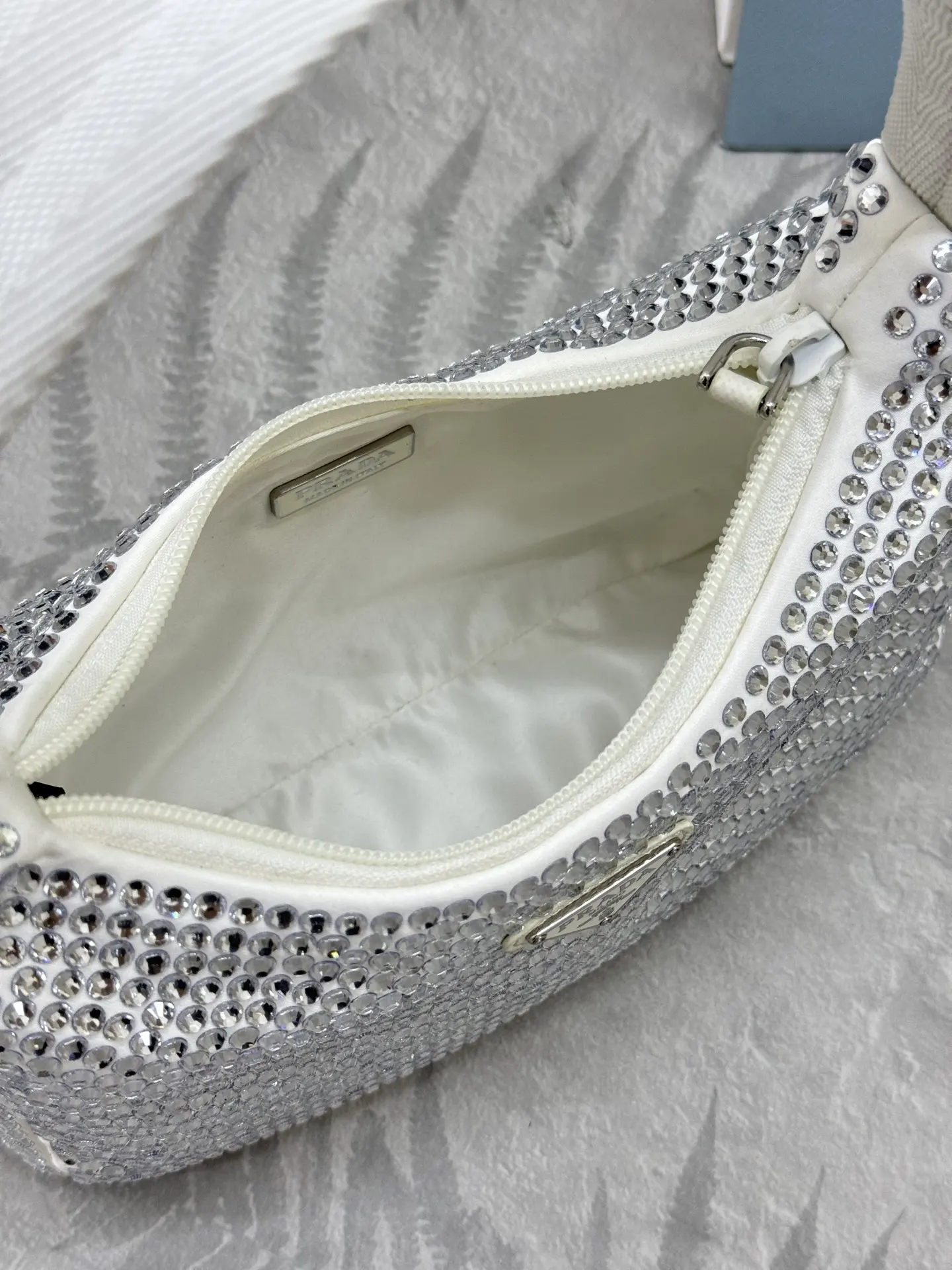 Hobo 2000 Crystal-Embellished Shoulder Bag D59011182 — view 7