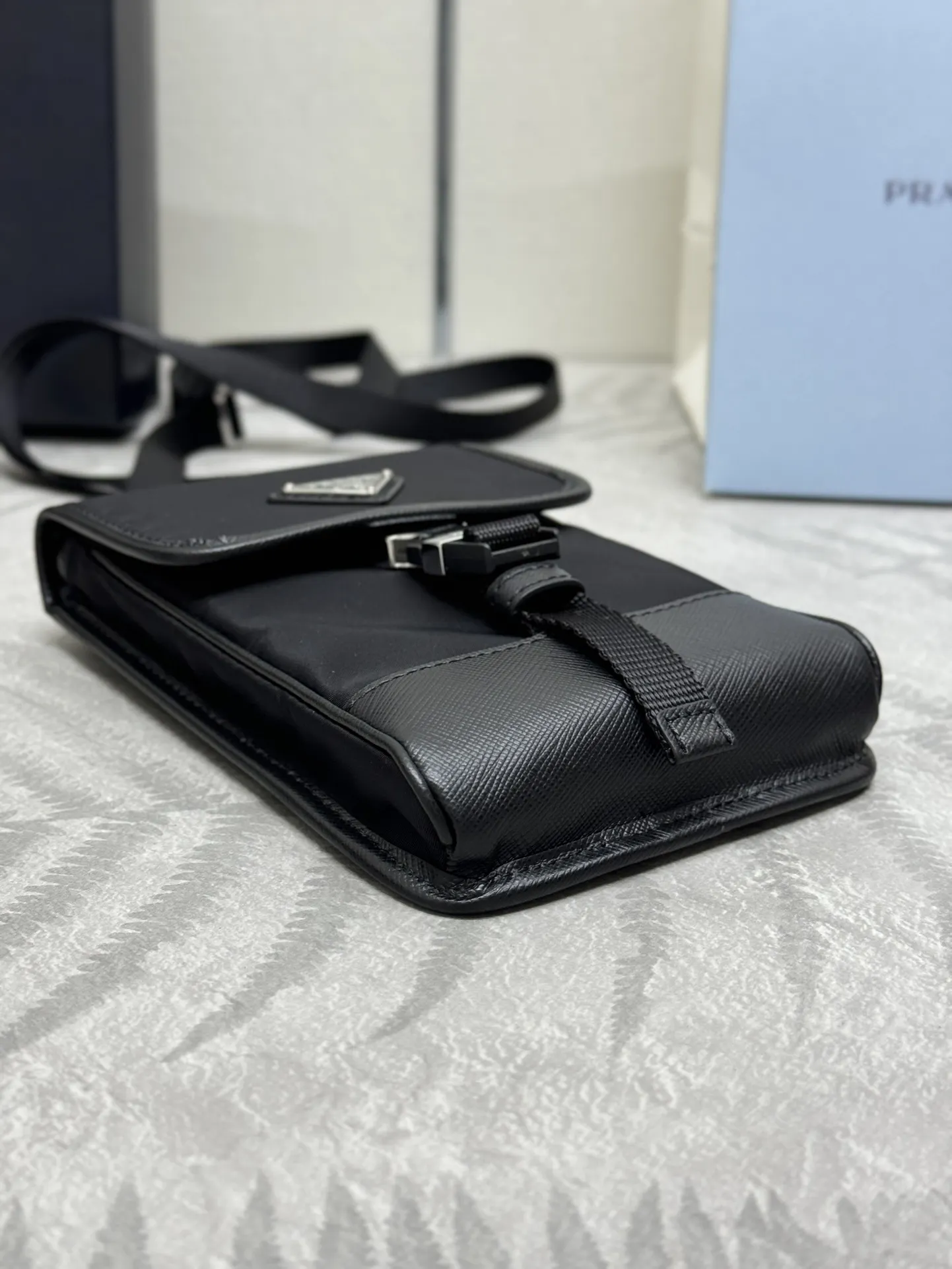 Vertical Phone Bag 2ZH109 D60011186 — view 3