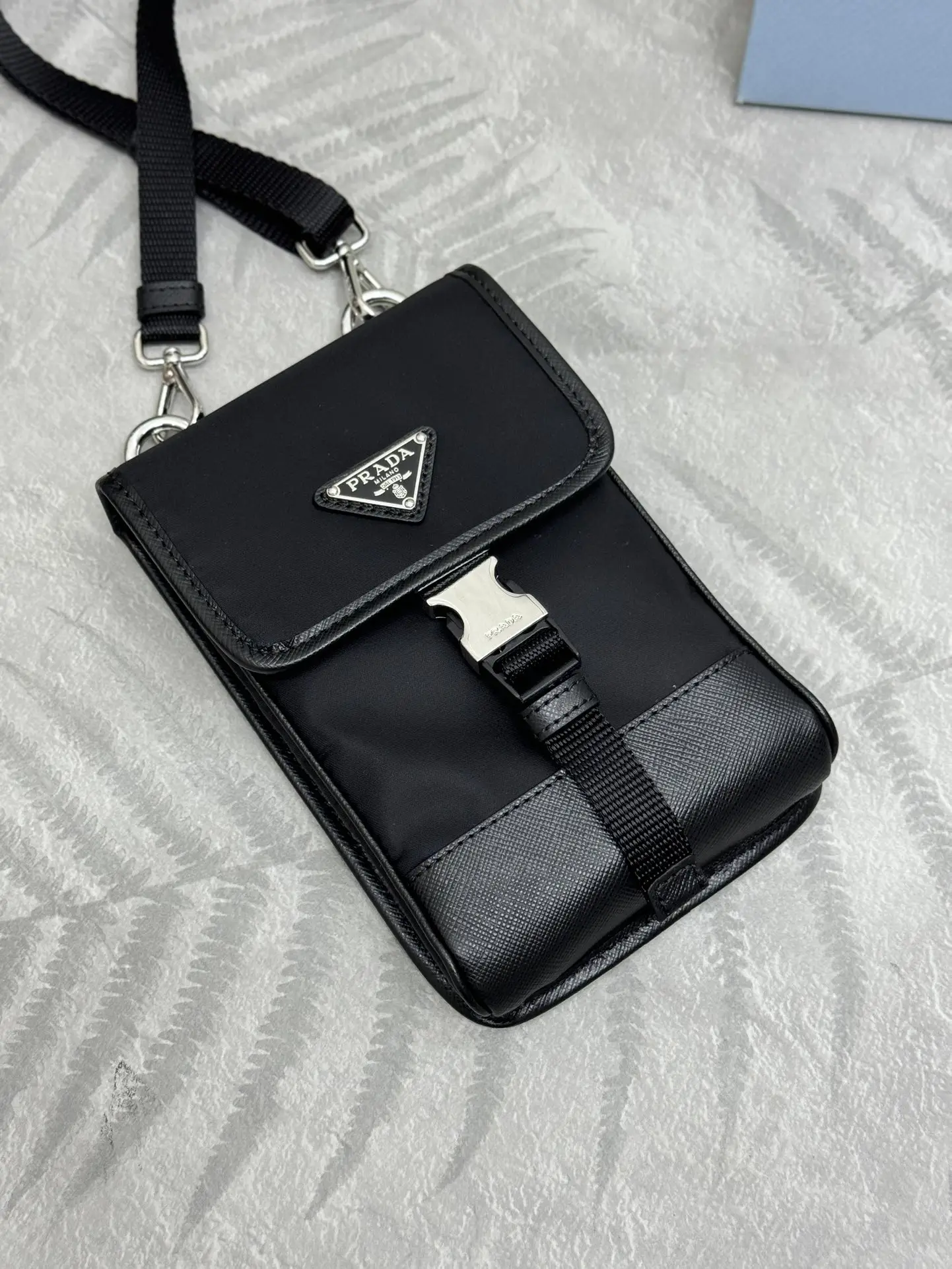 Vertical Phone Bag 2ZH109 D60011186 — view 4