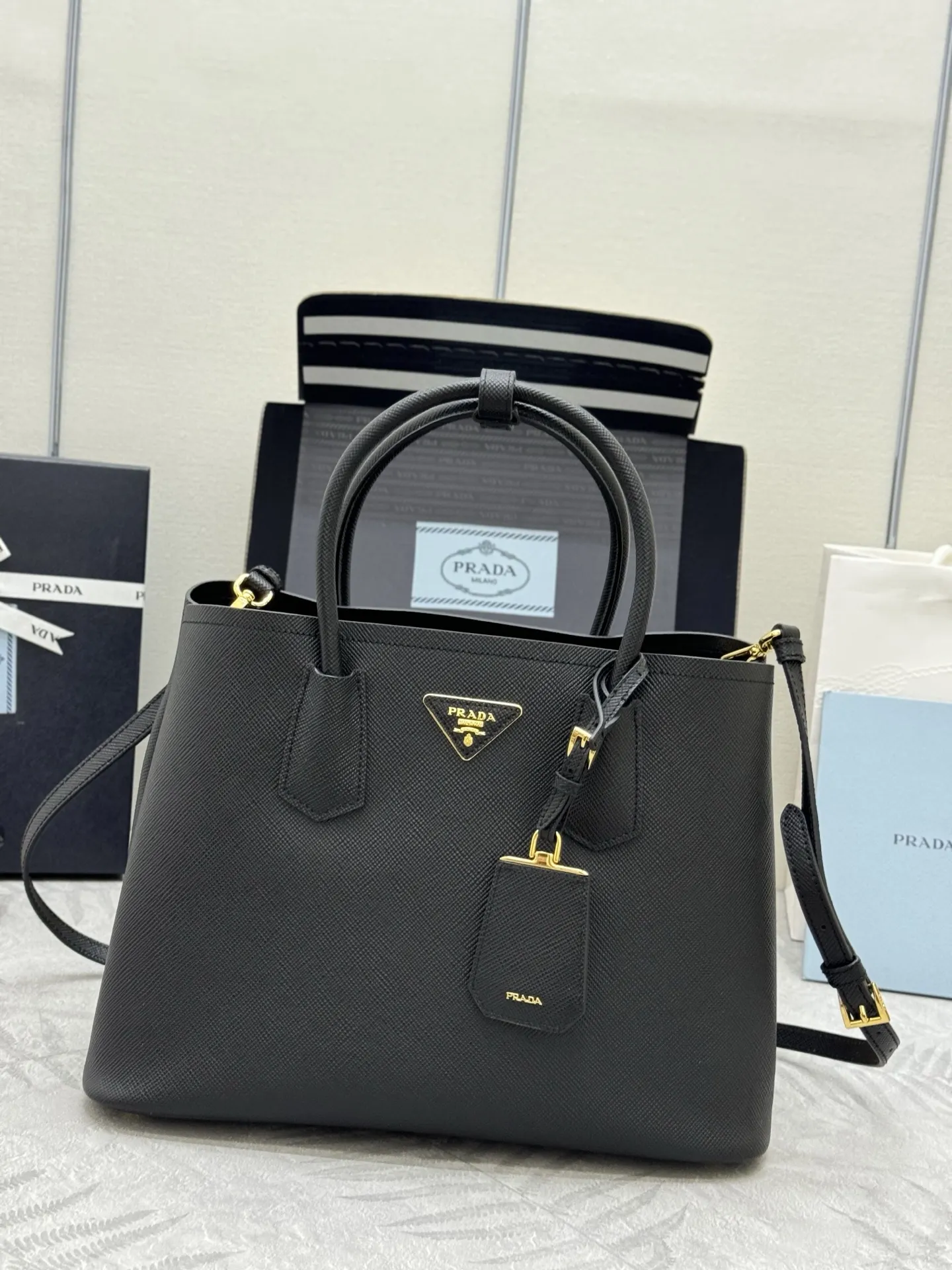 Prada Saffiano Leather Tote Bag D111011041