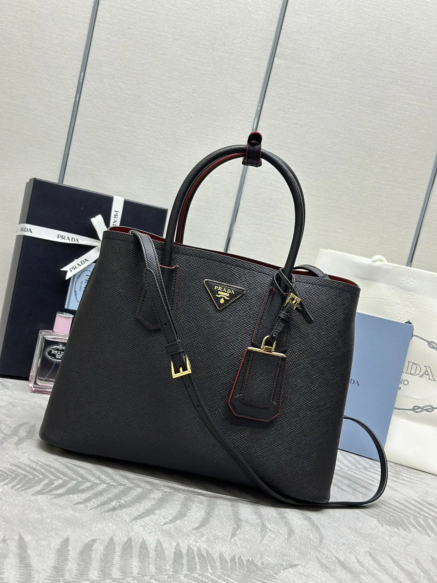 Prada Saffiano Leather Tote Bag D111011196