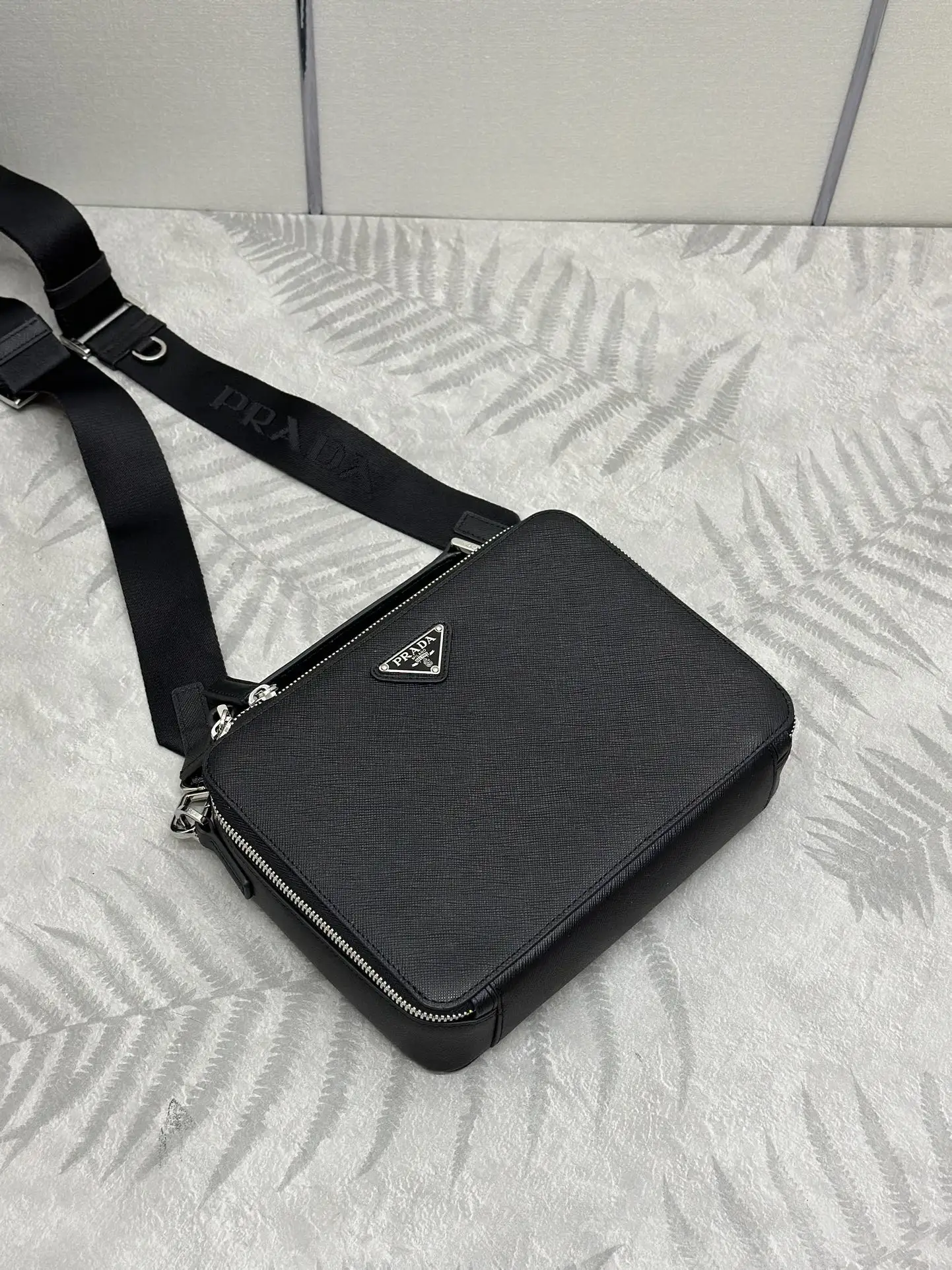Saffiano Leather Brique Camera Bag D90011203 — view 4