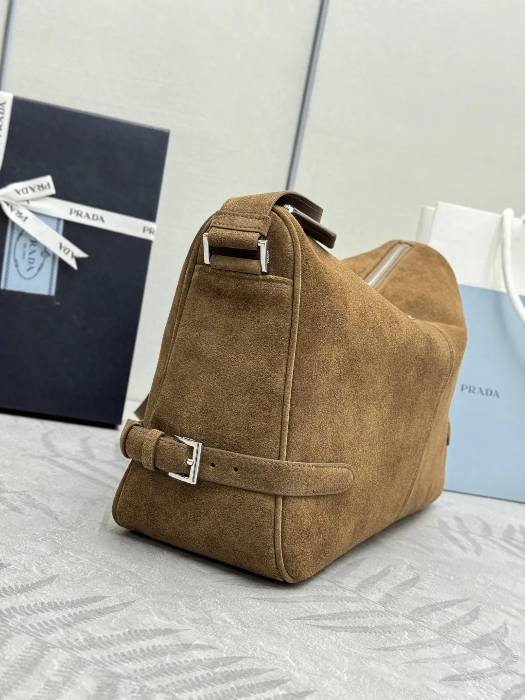 Suede Messenger Bag D91011222 — view 3