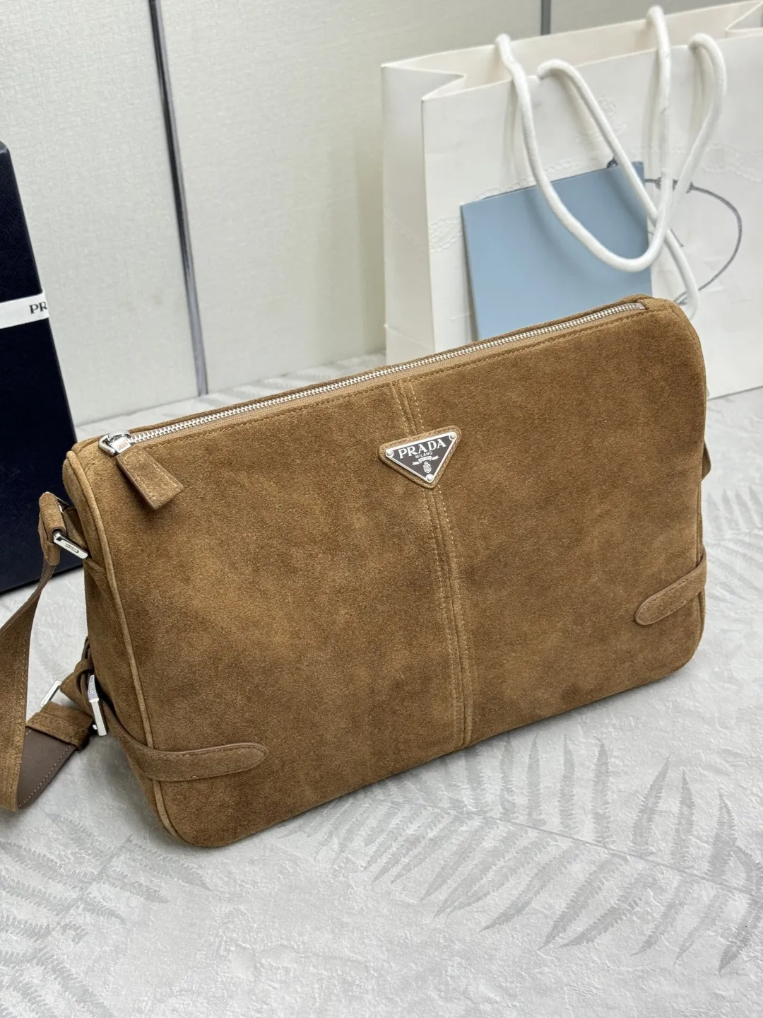 Suede Messenger Bag D91011222 — view 4