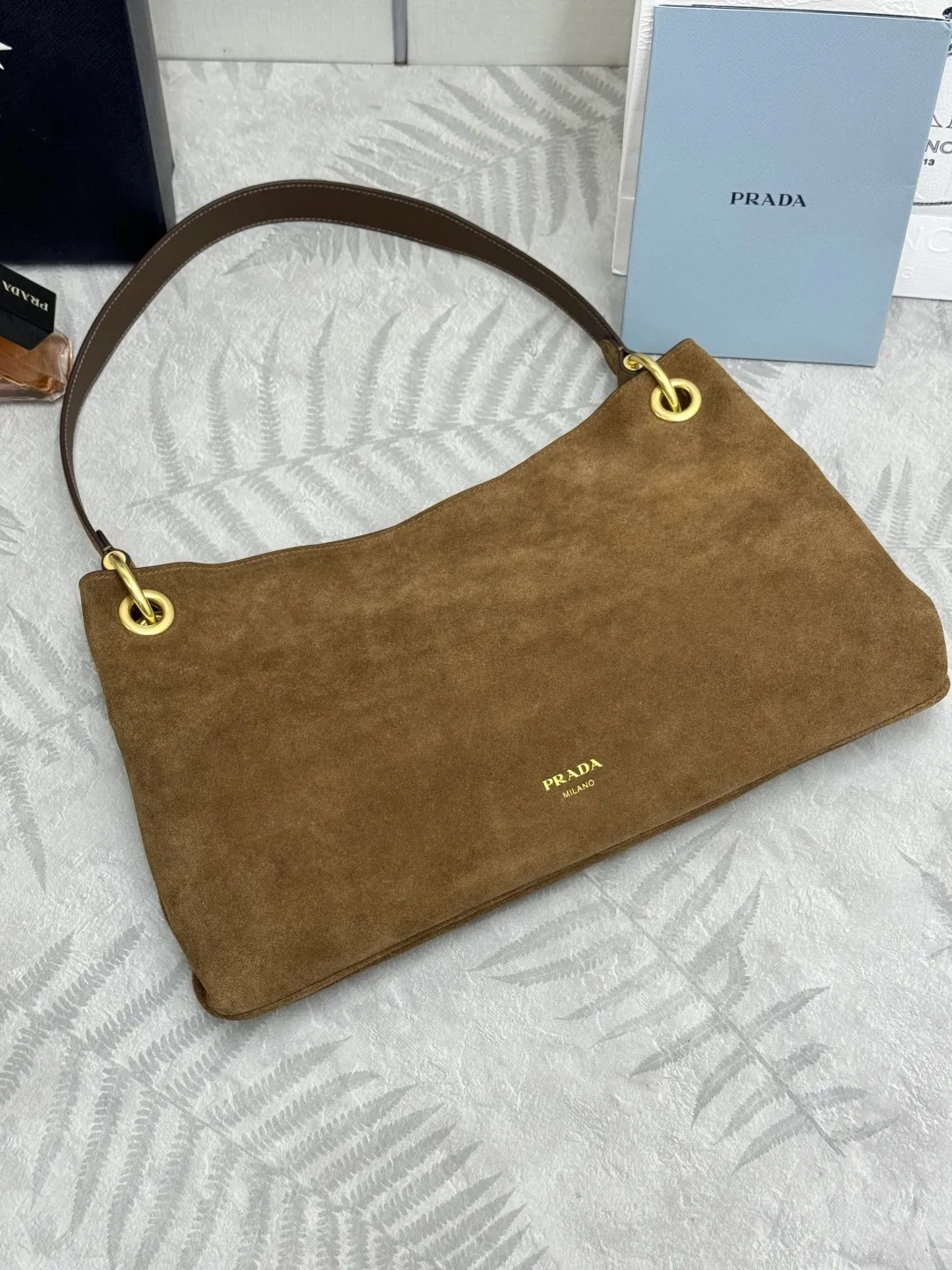Etude Suede Shoulder Bag D91011223 — view 4