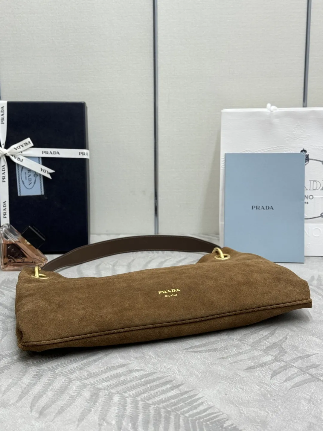 Etude Suede Shoulder Bag D91011223 — view 5
