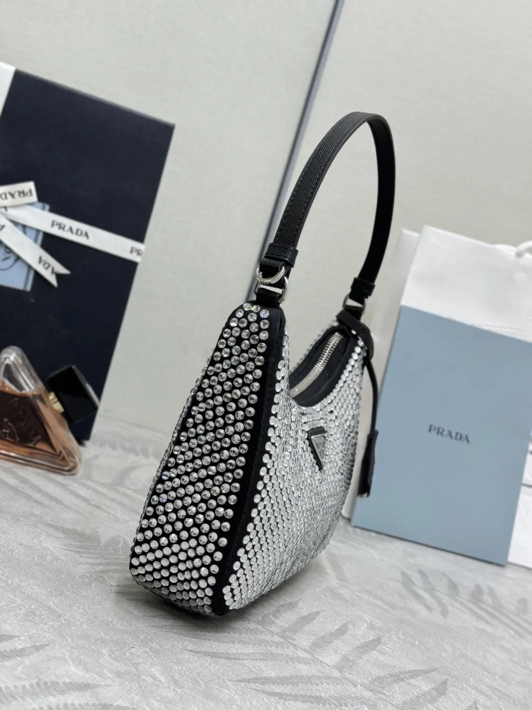 Re-Edition 2005 Crystal-Embellished Hobo Bag D64011231 — view 4