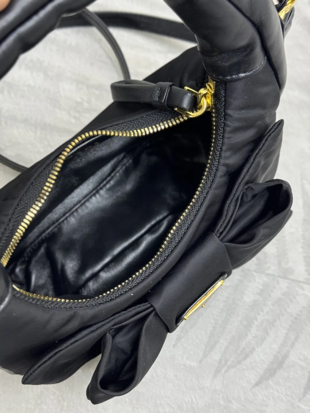 Bow-Detail Padded Nylon Hobo Bag D73011015 — view 8
