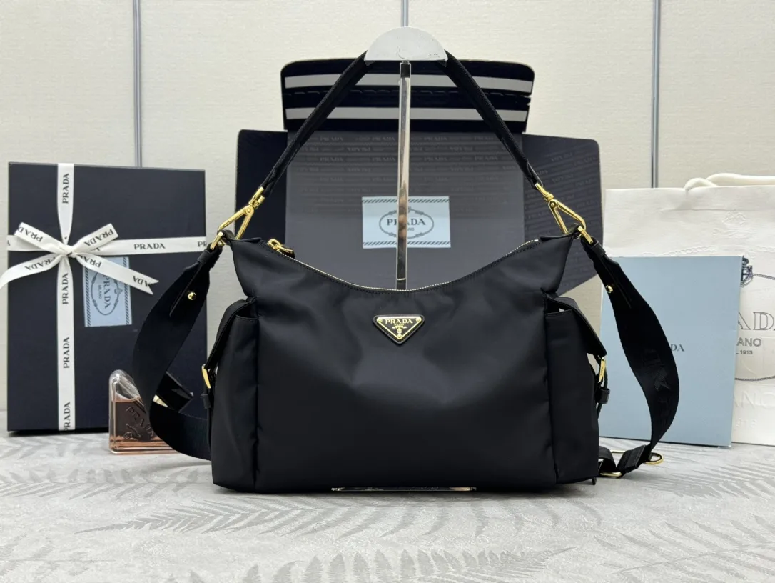Re-Nylon and Leather Shoulder Bag D70011243